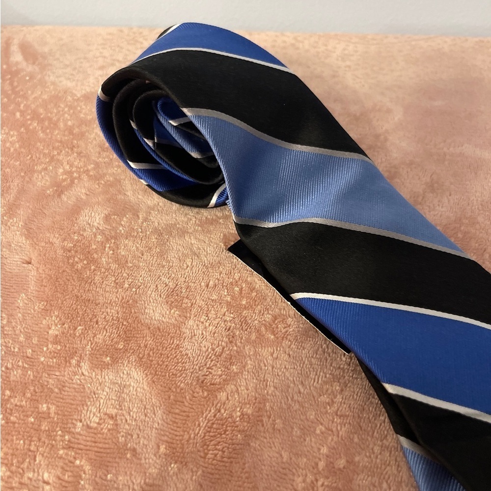 Express Men's Tie with Black and Blue Stripes - Picture 3 of 8